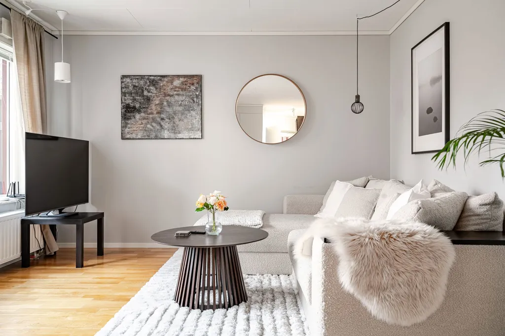 Elutuba - Apartment with Two Balconies in Segeltorp