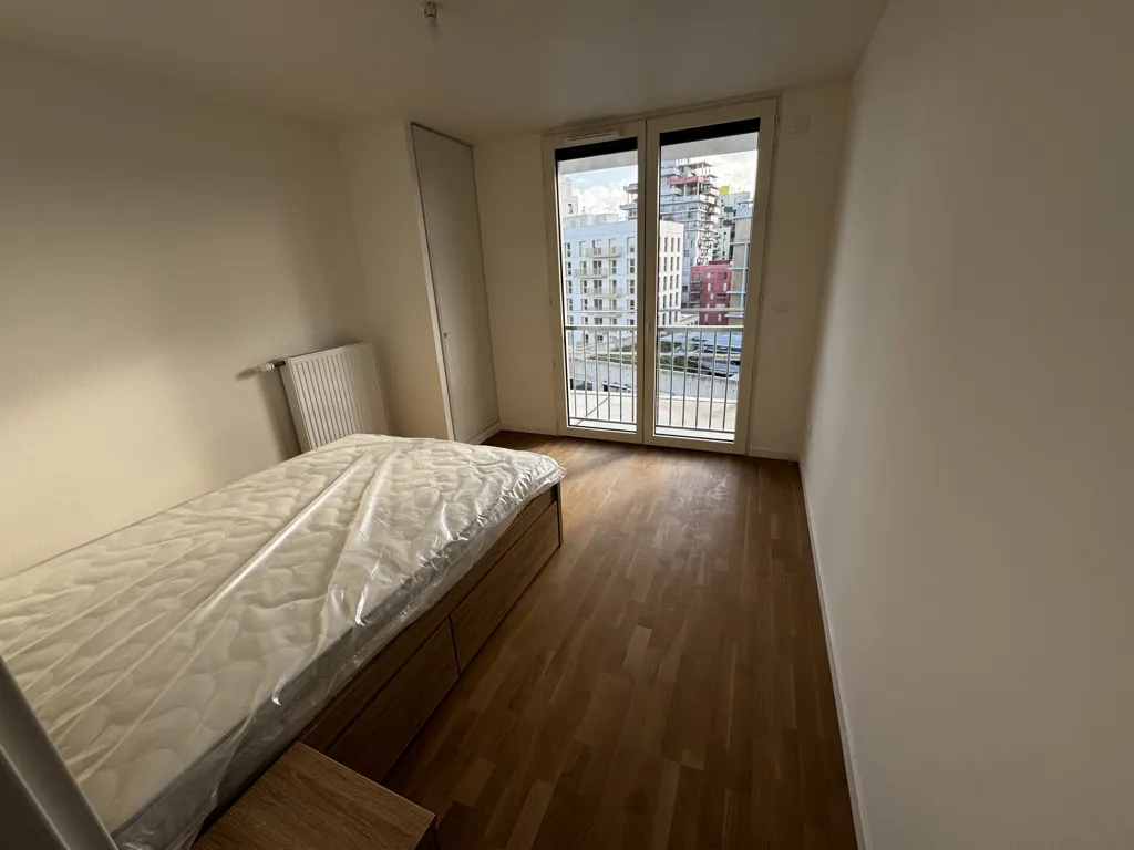 Chambres - Appartement Meublé avec Parking à Asnières