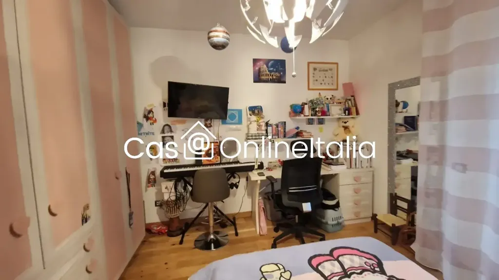 Bedrooms - Rusticated Apartment with Balcony in Florence