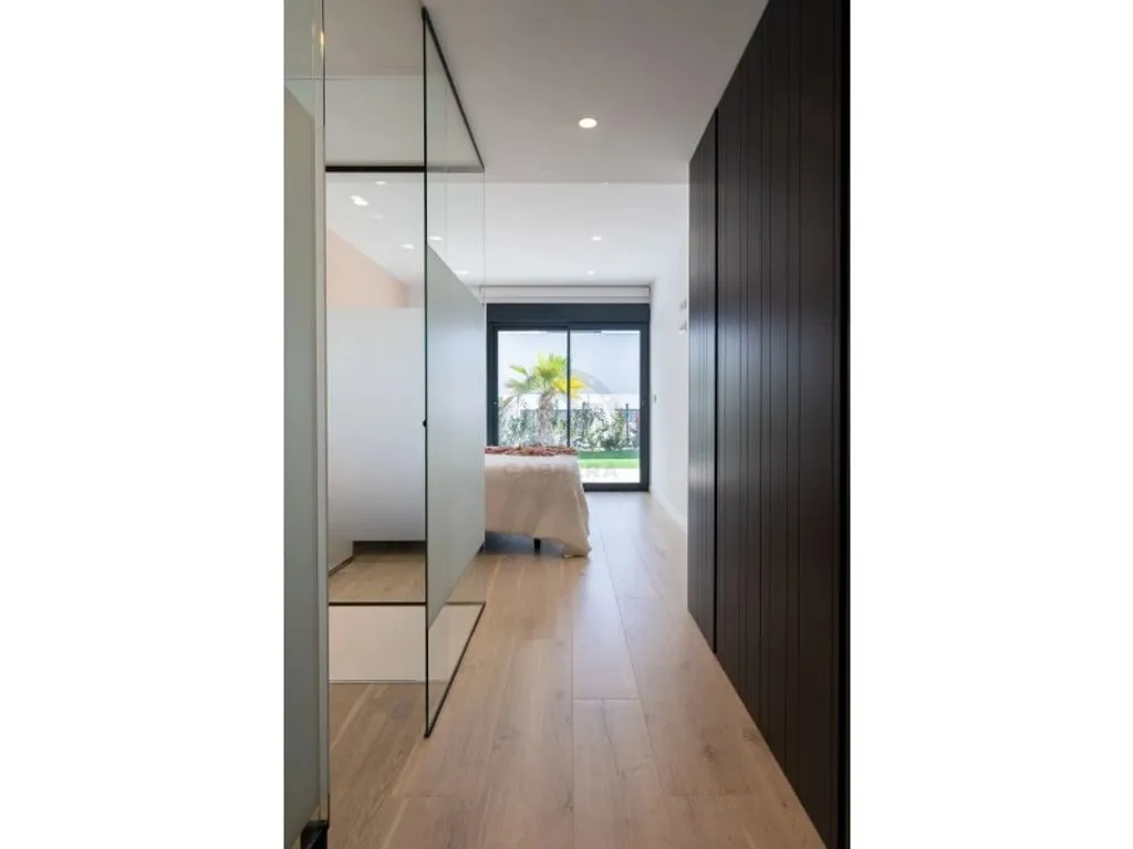 Esik - Contemporary Apartment with Private Garden in Benitachell