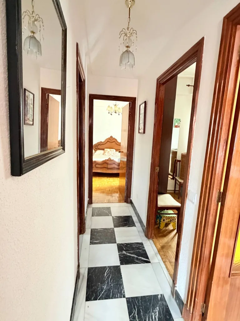 Esik - Flat with Terrace in Guindalera, Madrid