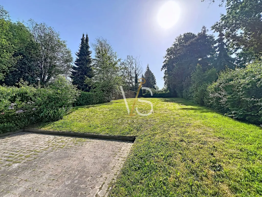 Garden - 2-Bedroom Flat with Terrace in Rhode-Saint-Genèse
