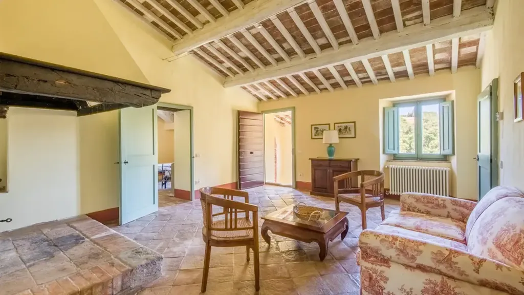 Living Room - Rustic Tuscan Cottage with Pool in Radicondoli