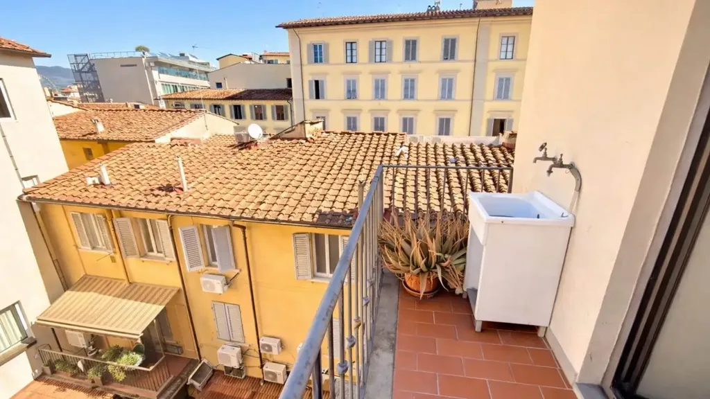 Rõdu - Charming Two-Level Apartment in Florence Centre
