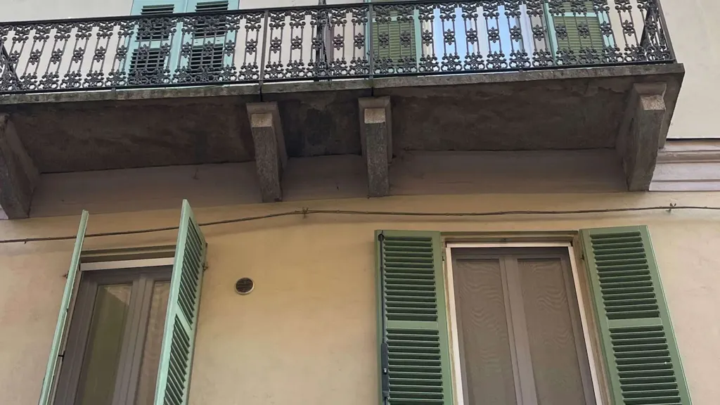 Balcon - Charming Apartment with Balcony in Asti