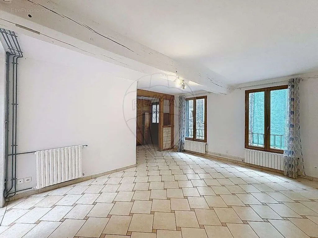Séjour - Maison de Ville avec Vue sur Cathédrale à Sens