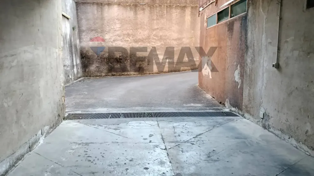 Garage - Garage with Double Parking in Palermo