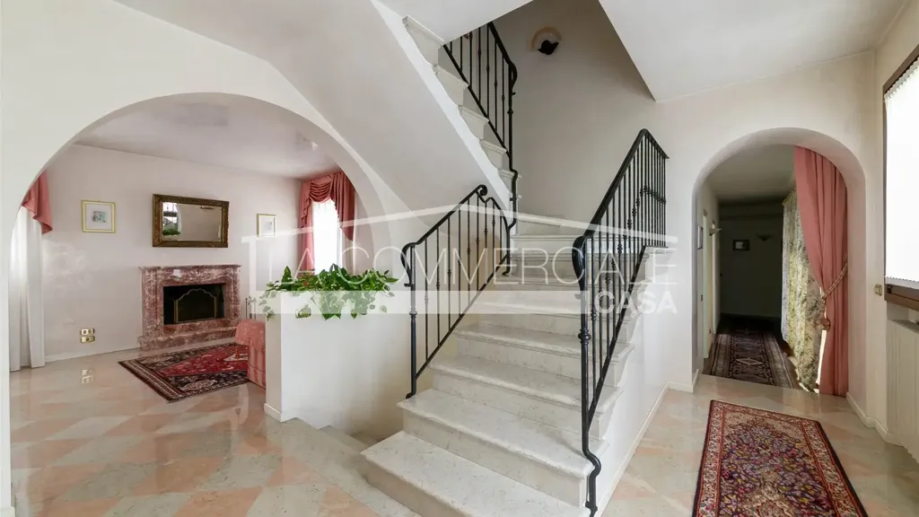 Pièces - Restored 18th-Century Villa with Garden in Roncade