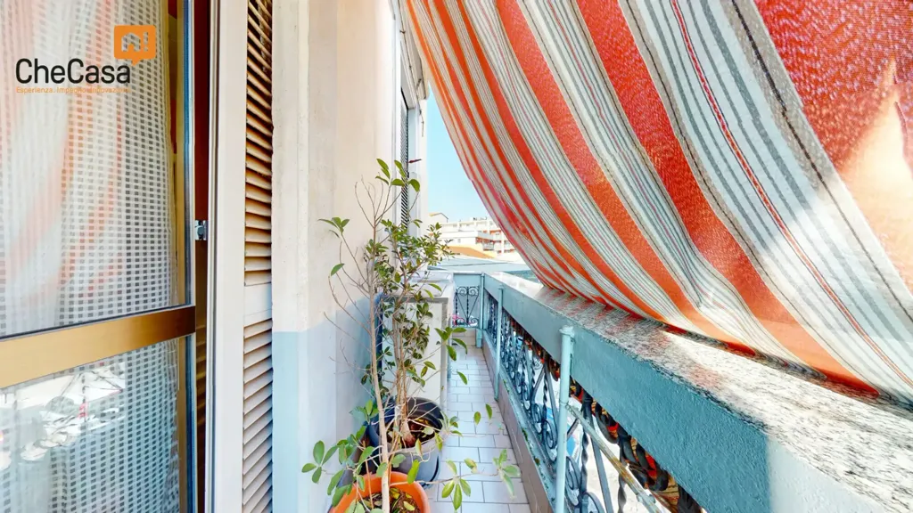 Balcon - Apartment with Balcony in Milan