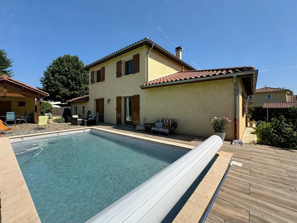 Bassein - Family House with Pool in Simandres