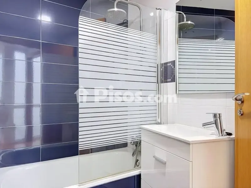 Salles de bain - Duplex with Balcony Views in Tudela