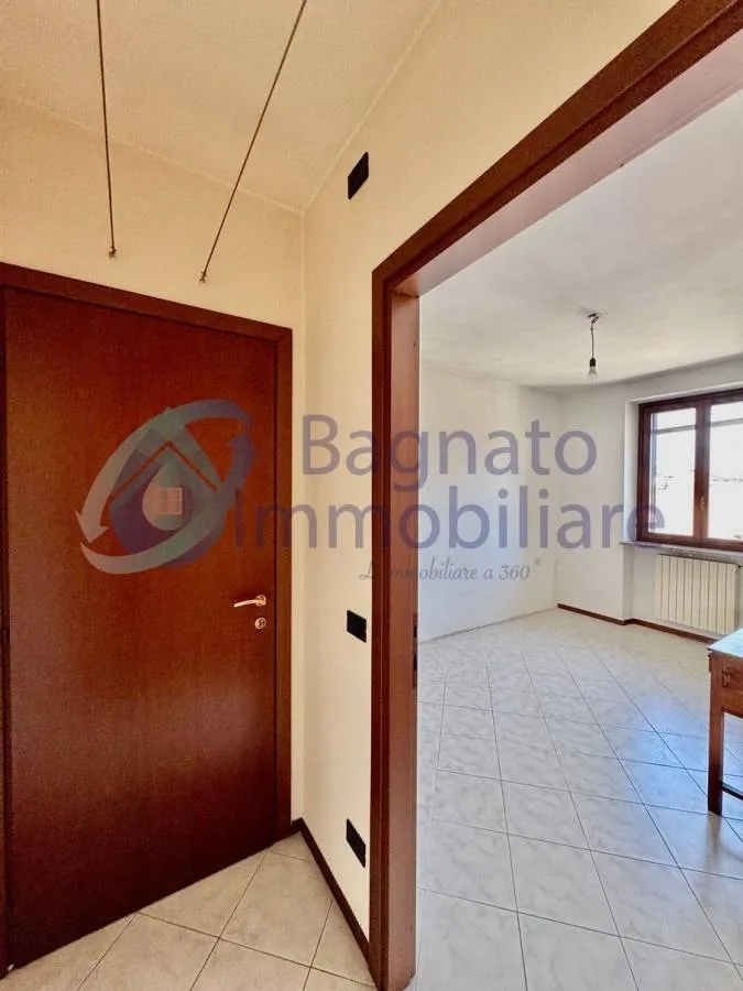 Entrée - Spacious Apartment with Balcony in Casalino