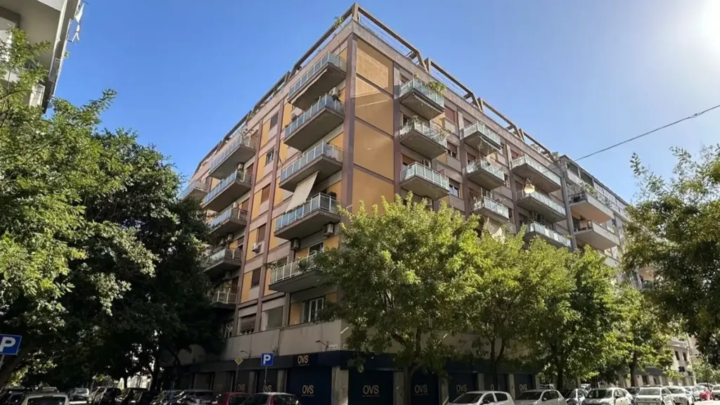 Esterno - 5-Bedroom Apartment with Balcony in Palermo