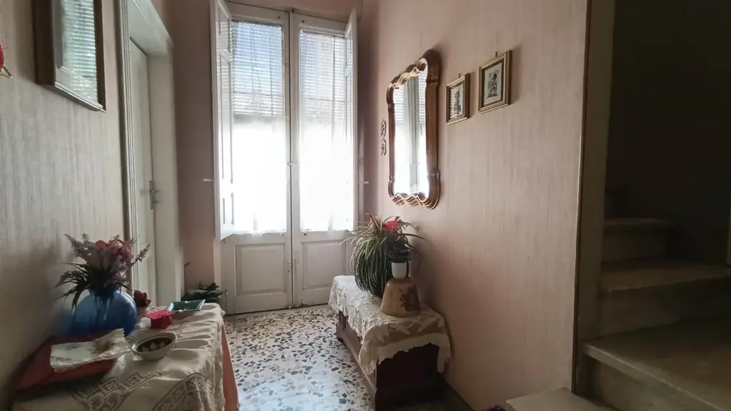 hallway_entrance