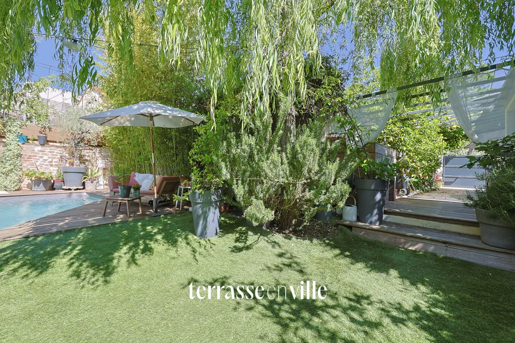Piscine - Maison avec Piscine et Jardin à Bois Luzy