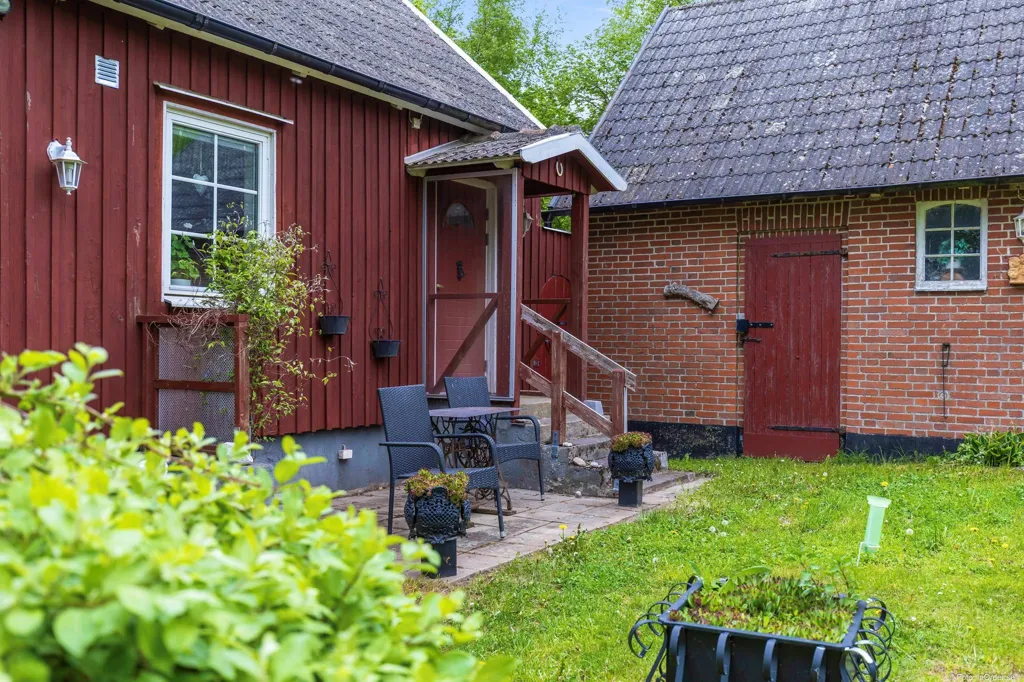 Aed - Villa with Garden near Lövestad