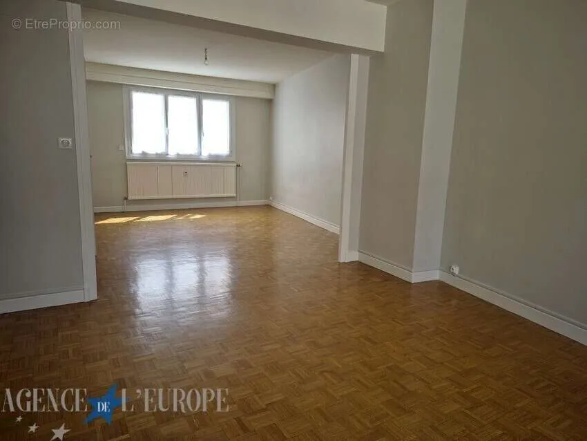 Living Room - Bright Flat with Lift in Vichy Centre
