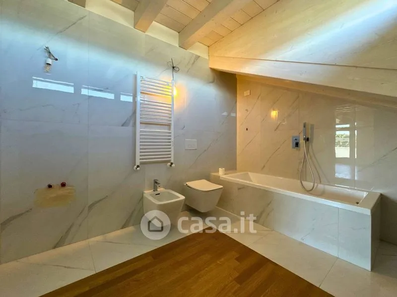 Salles de bain - Duplex Attico with Panoramic Terrace in Stezzano
