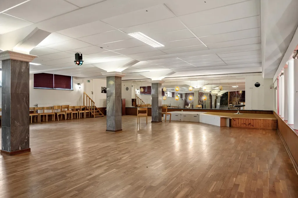 Stanze - Historic Civic Centre with Development Potential in Central Getinge