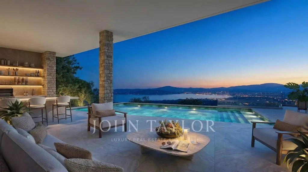 Terrace - Luxury Villa with Sea View in Grimaud