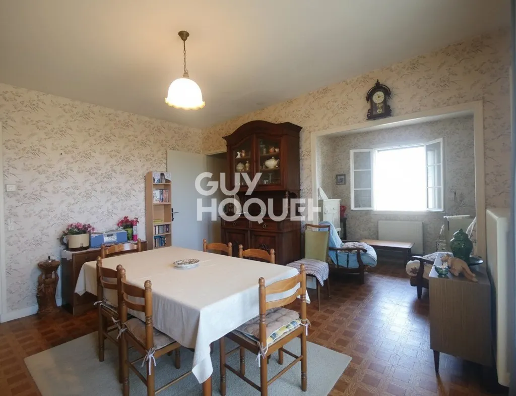 Salle à manger - Maison de Plain-Pied avec Jardin à Proximité des Commodités