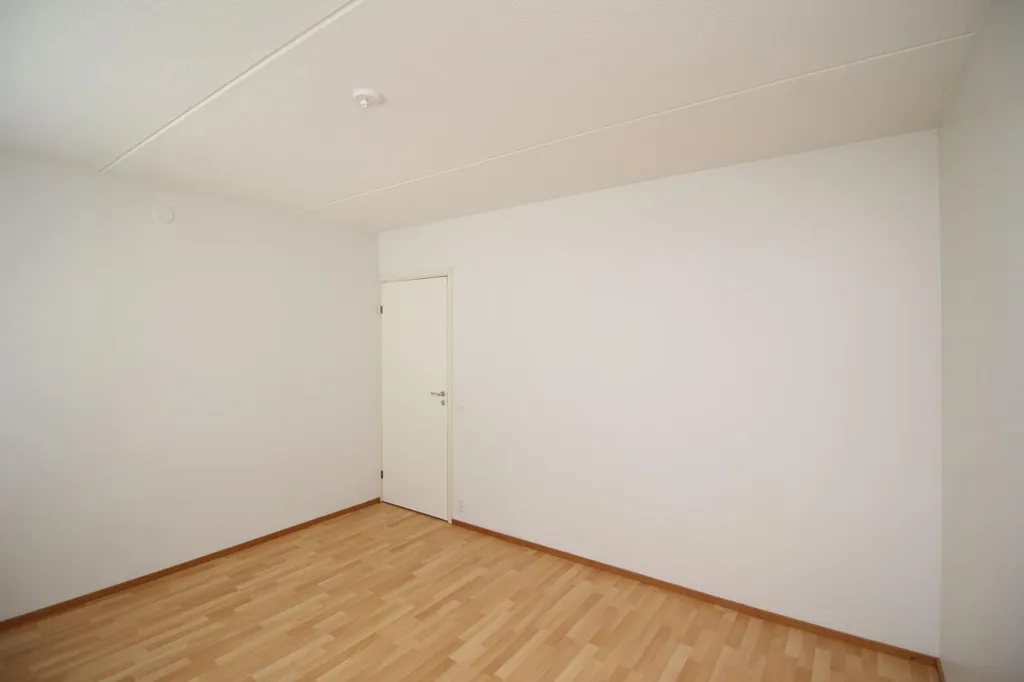 Toad - Spacious Flat with Balcony in Kurkimäki, Helsinki