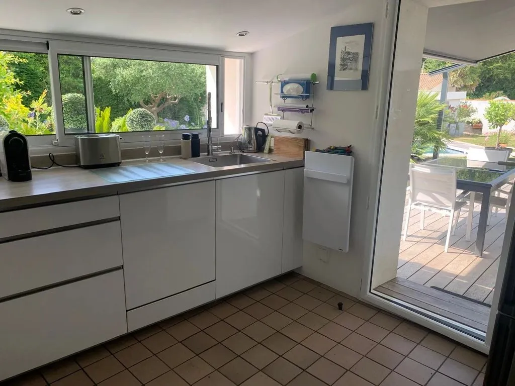 Köök - Contemporary Villa with Pool in Les Sables-d'Olonne