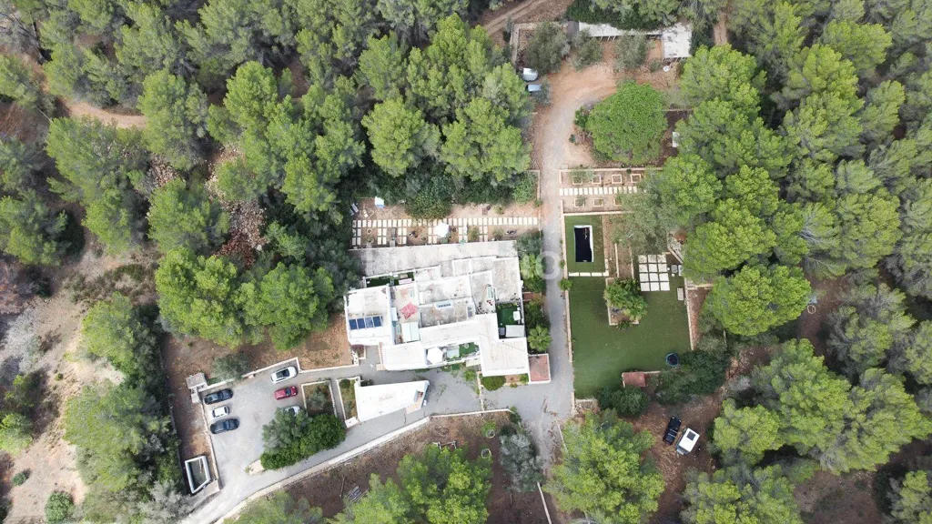 Õhuvaade - Traditional Finca with Forest View in Santa Eulalia
