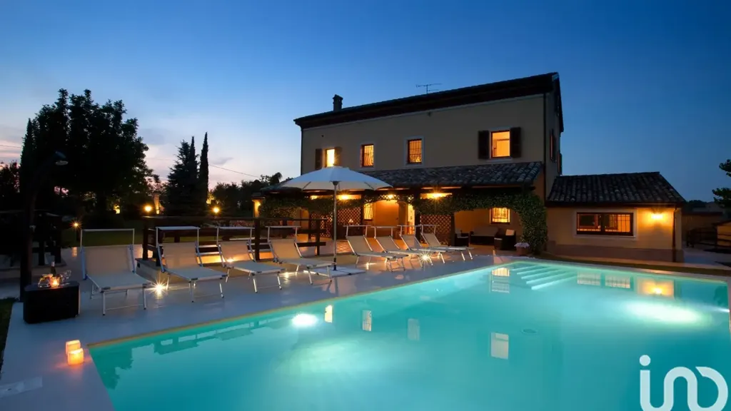Bassein - Villa with Pool in Senigallia
