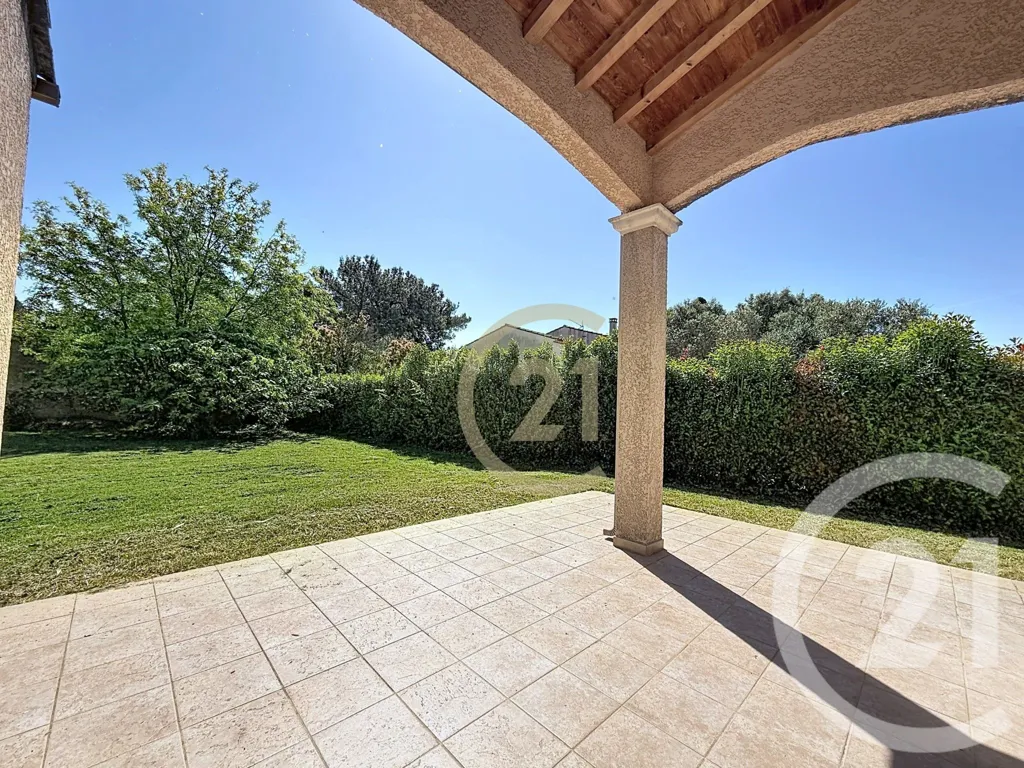 Terrace - Villa with Garden in Aramon