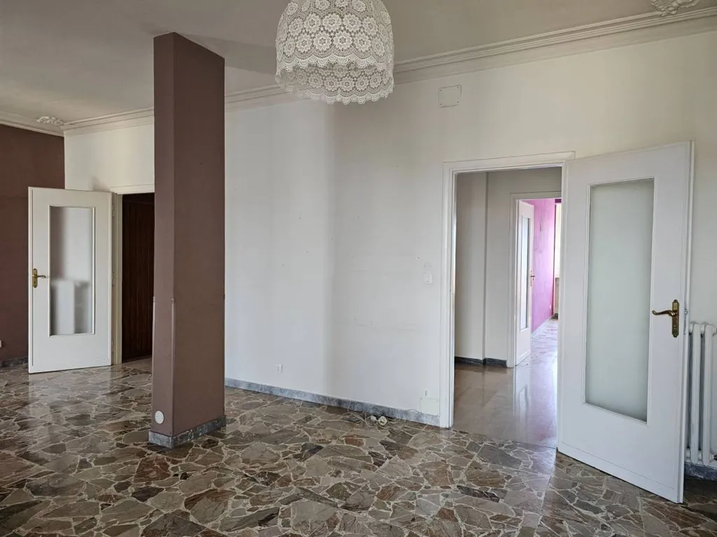 Entrée - Apartment with Balconies in Central Turin