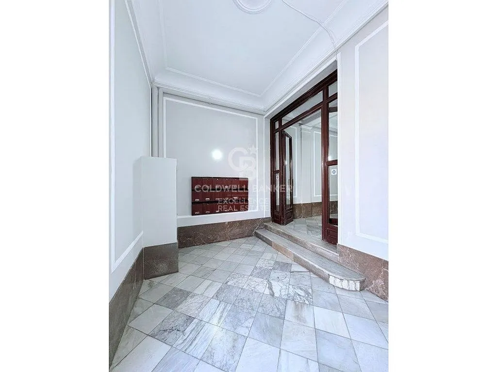 hallway_entrance