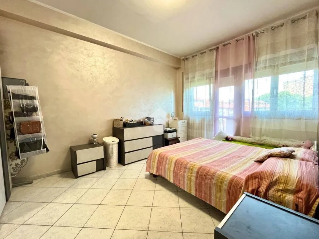 Chambres - Restored 4-Bedroom Flat with Balcony in Torino
