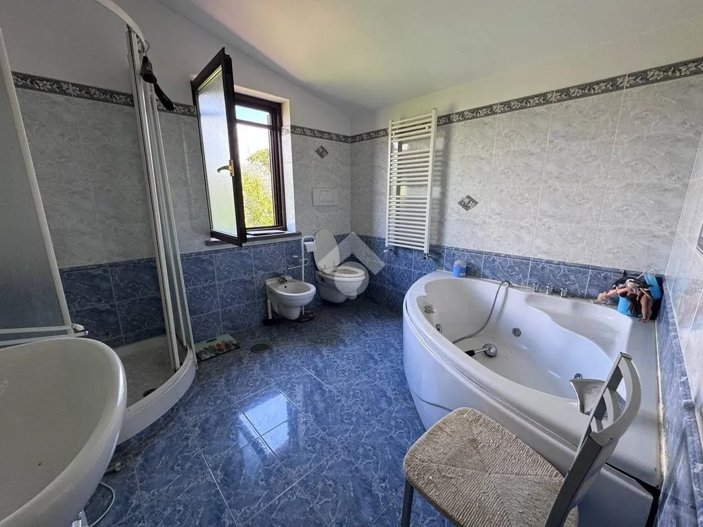 Salles de bain - Villa with Garden in Trevignano Romano