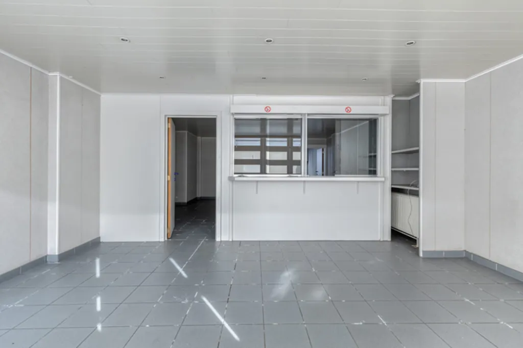 Pièces - Maison Commerciale avec Terrasse au Centre d'Affligem