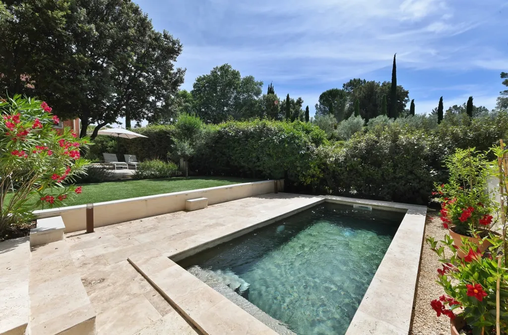 Bassein - Villa with Pool near Uzès