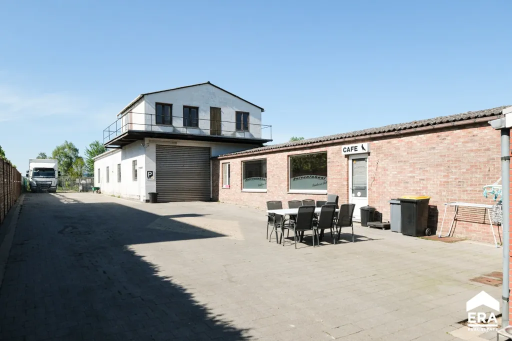Jardin - Maison Caractéristique avec Hangar à Geetbets