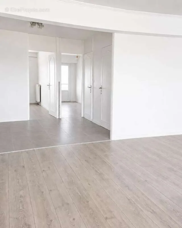 Séjour - Appartement avec vue sur Lyon au 10ème étage