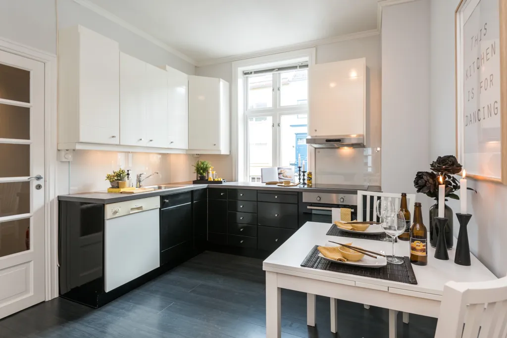Köök - 4-Bedroom Apartment with Panoramic View in Solside