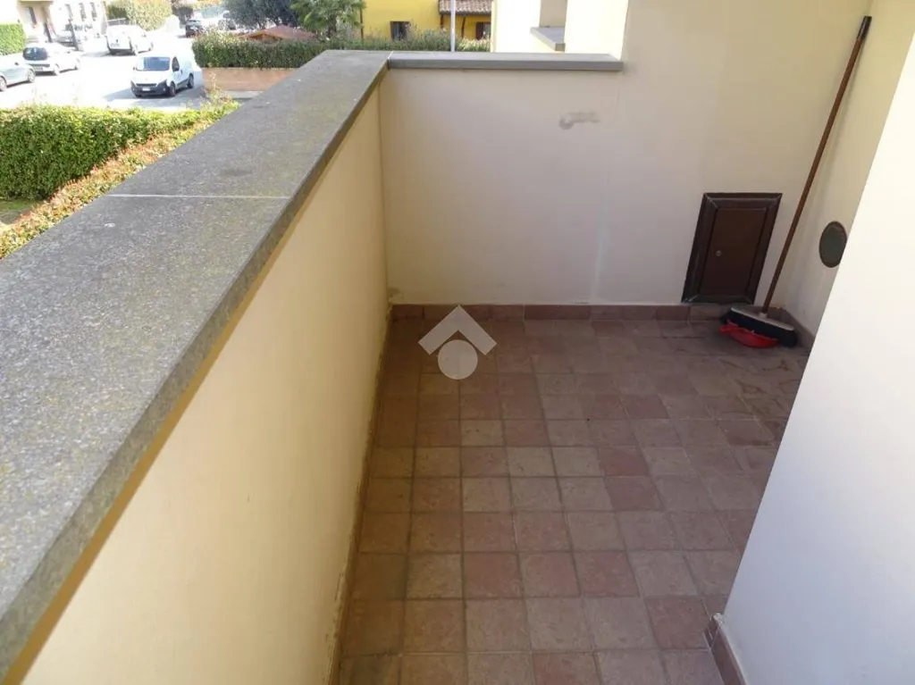 Rõdu - Modern Flat with Balcony in Cento