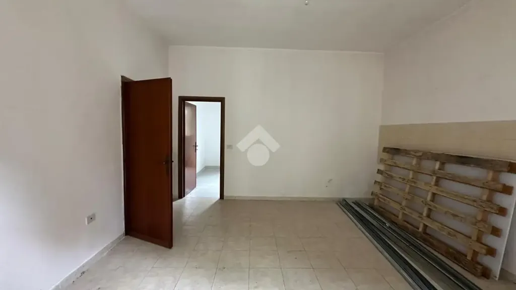 Toad - Three-Level Villa with Garden in Artena