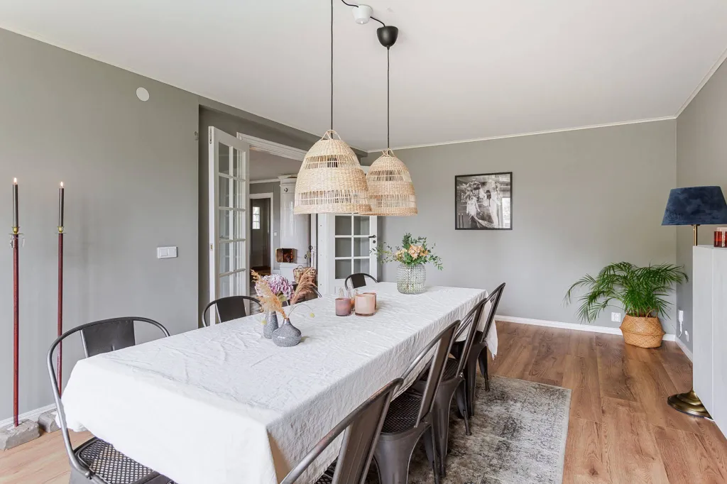 Söögituba - Charming Red Cottage with Garage in Jönköping