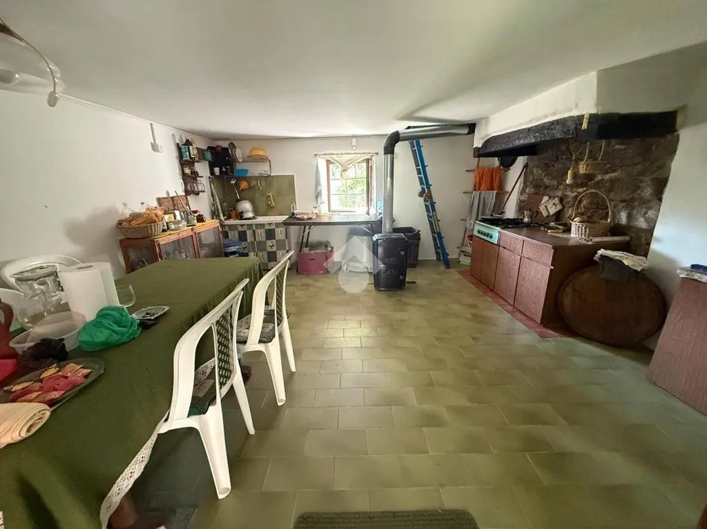 Cucina - Rustic House with Garden in Monastero di Lanzo