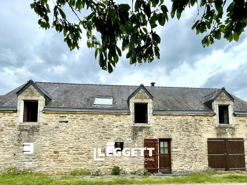 Extérieur - Maison en Pierre Rénovée avec Jardin à Limerzel