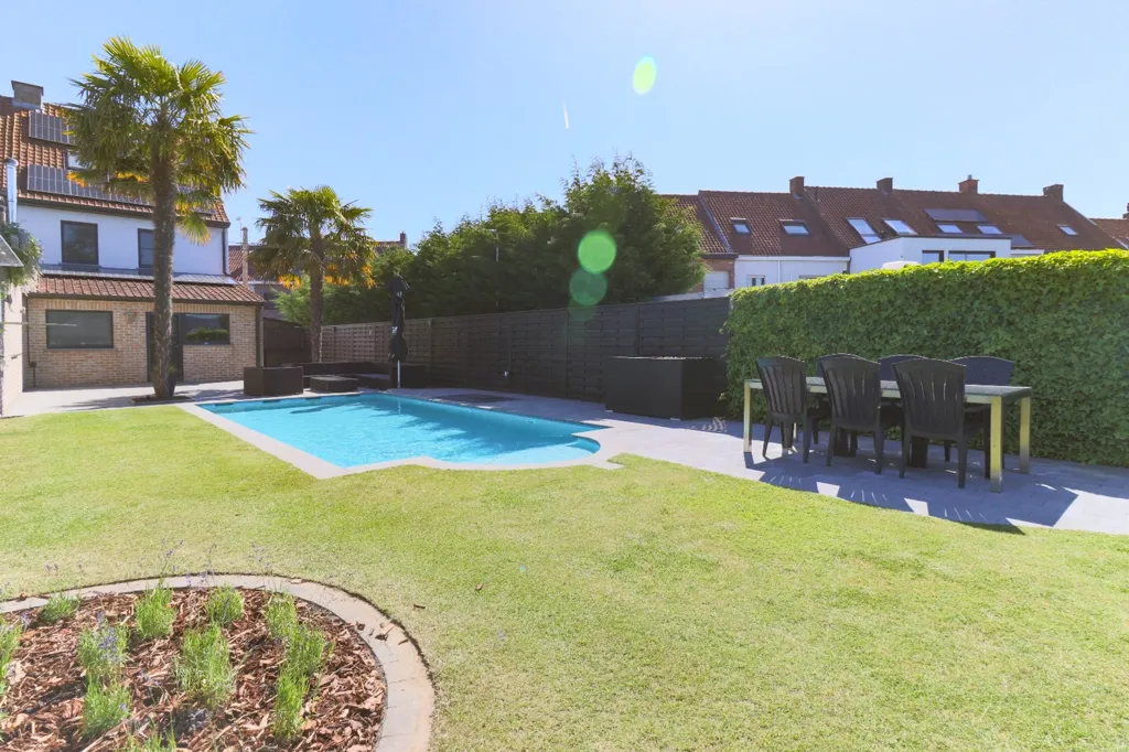 Bassein - Stylish House with Pool in Lendelede