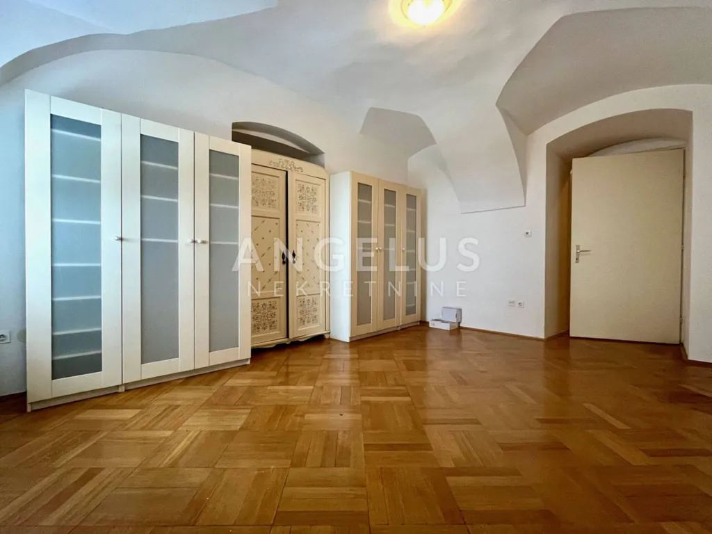 Séjour - Four-Bedroom Apartment in Historic Zagreb