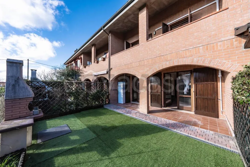 Jardin - Energy-Efficient Semi-Detached Villa in Vigarano Mainarda