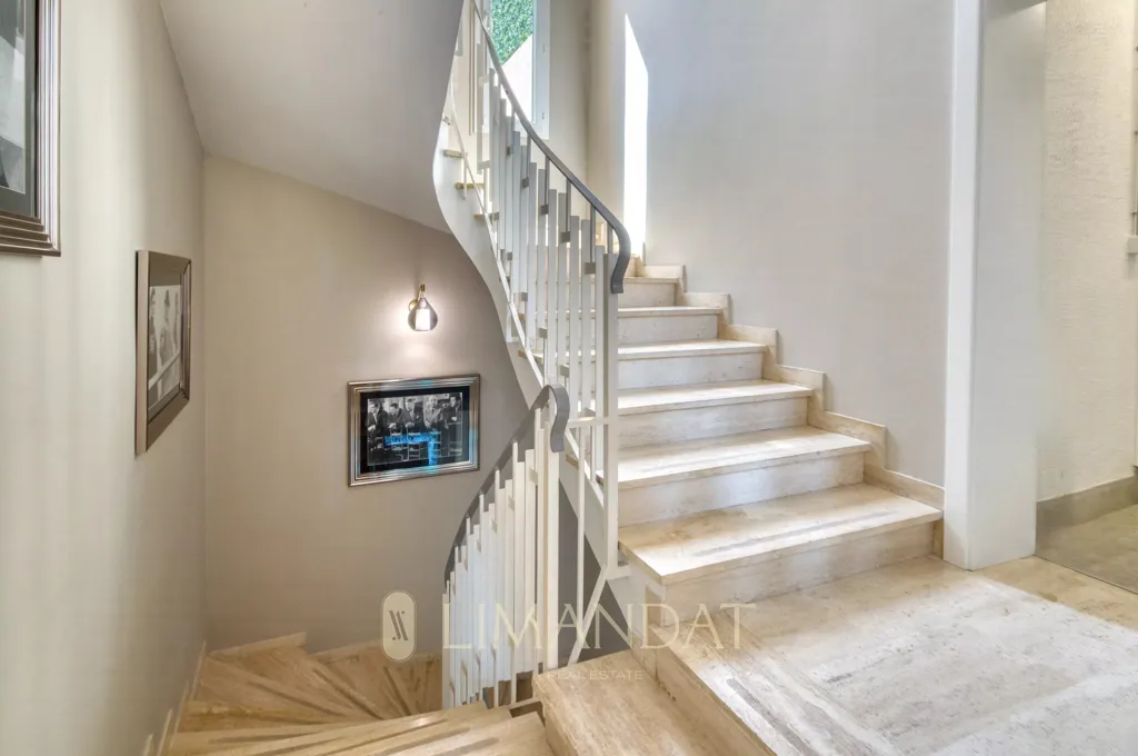 Toad - Contemporary Villa with Sea View in Cap-Ferrat