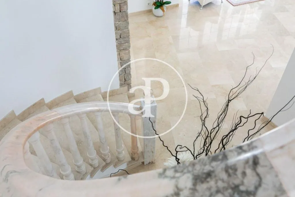 Pièces - Mediterranean Villa with Sea Views in Camp de Mar