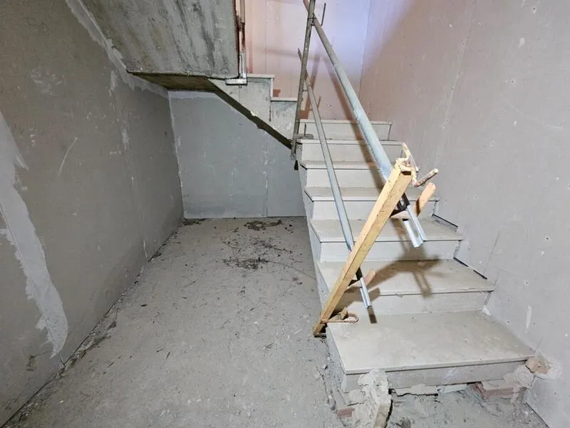 Pièces - Unfinished House with Potential in Olivella